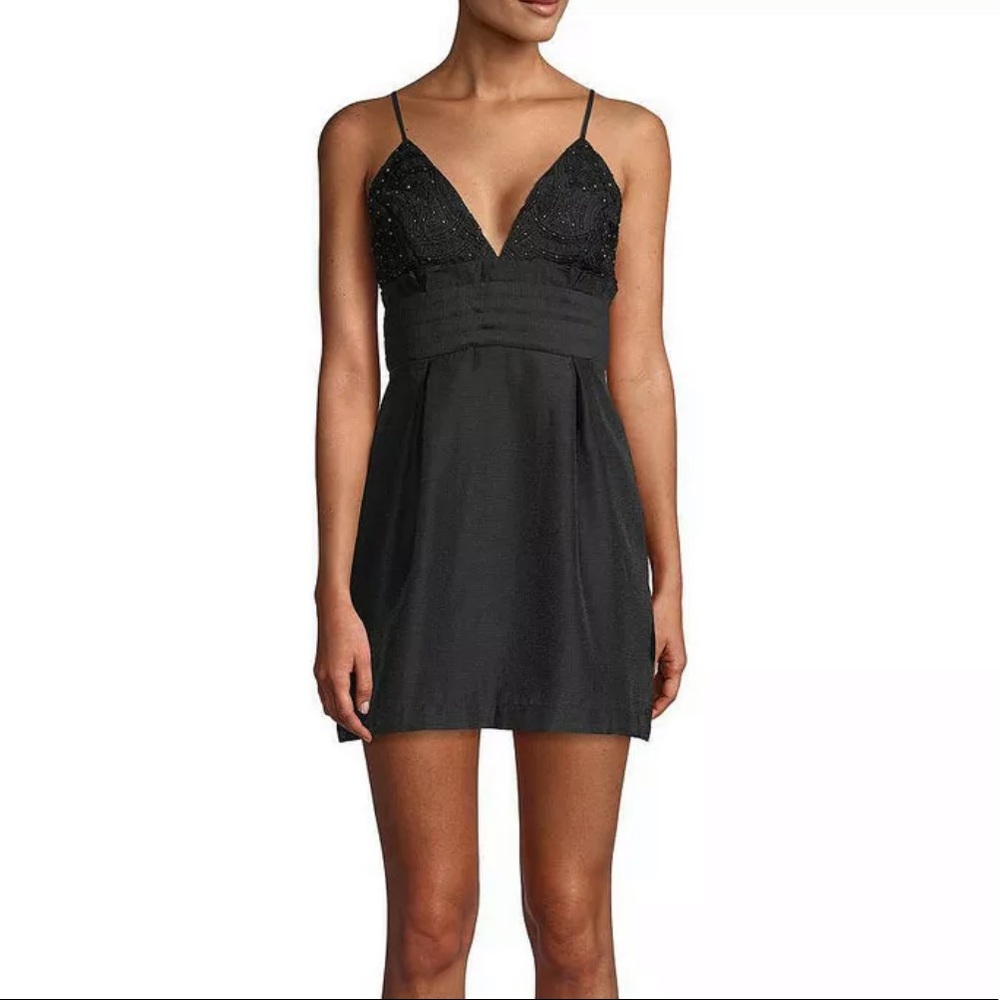F r e e  P e o p l e cocktail dress 🖤